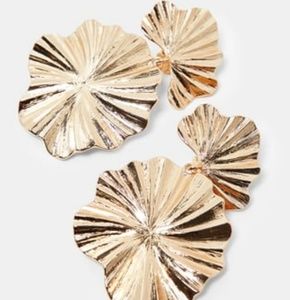 Blattform Leave Earrings